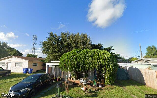 Street view of 6109 Lincoln St