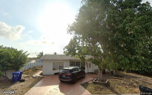 Street view of 3160 NE 11 Ave