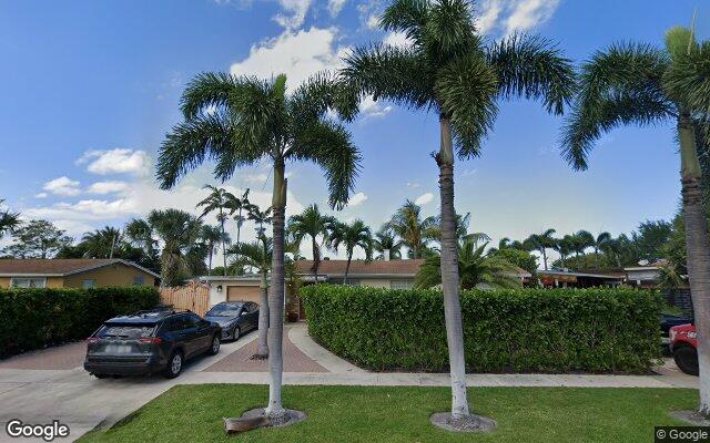 Street view of 2591 Palm Rd