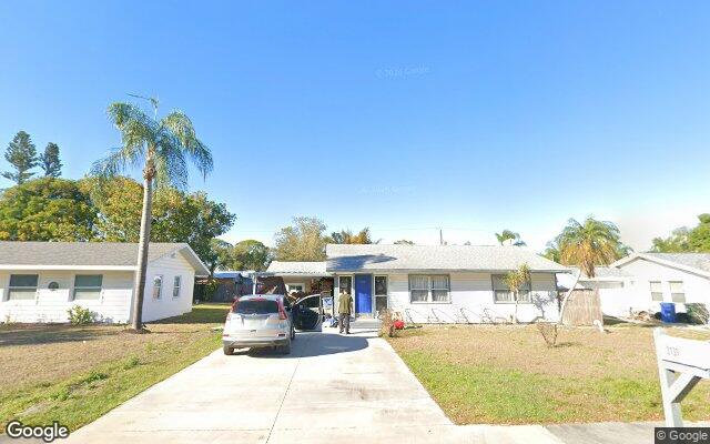 Street view of 2131 Palm Ter