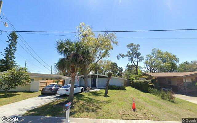 Street view of 304 Fox Pl