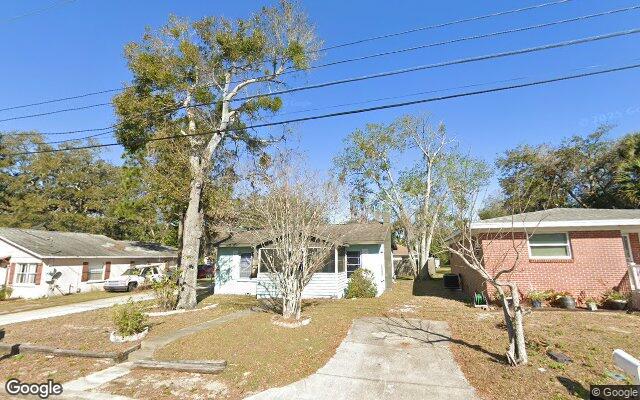 Street view of 263 Lincoln Ave